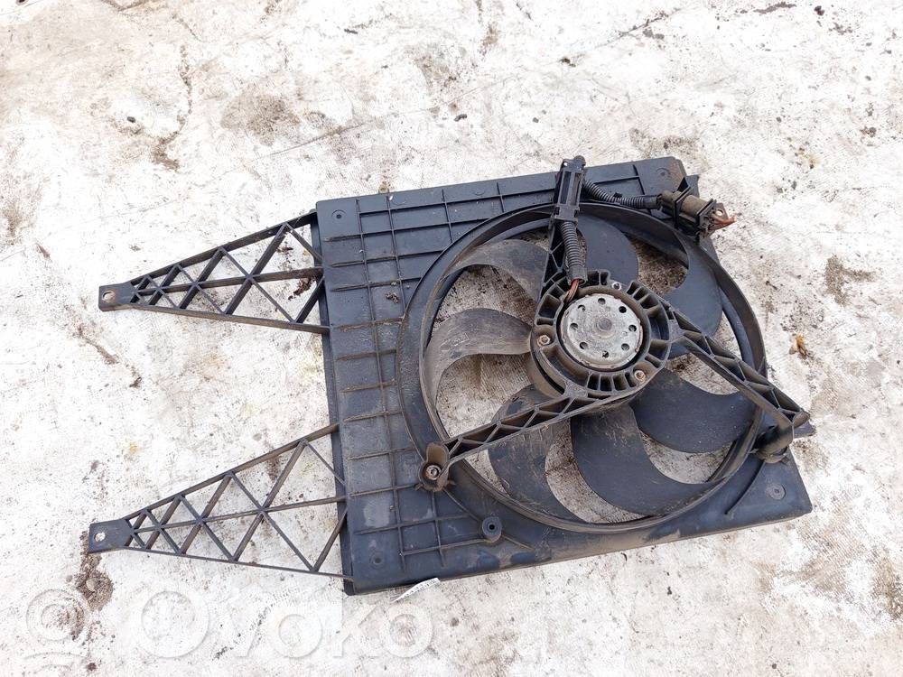Skoda Fabia Mk1 (6Y) Suport ventilator radiator 