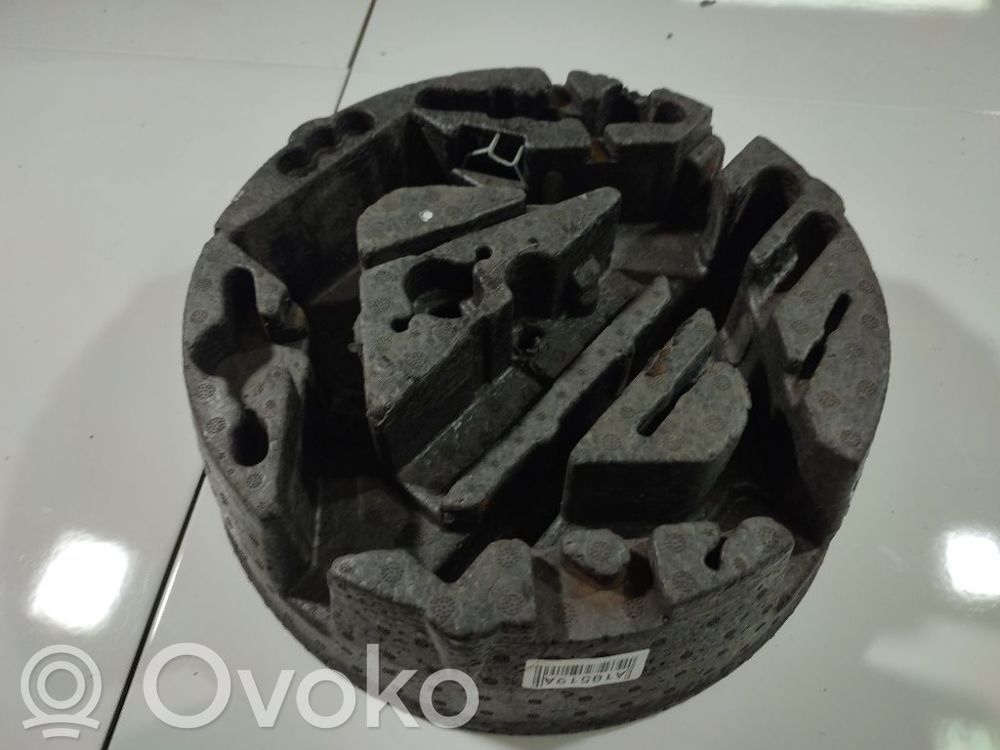 Opel Astra H Garniture de section de roue de secours 