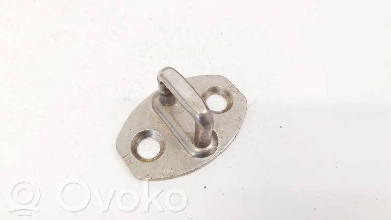 Volkswagen PASSAT B6 Boucle de verrouillage porte avant / crochet de levage 
