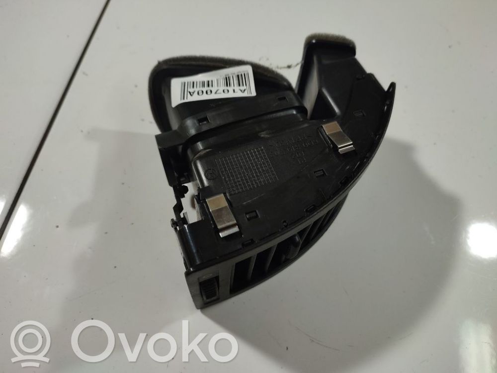 Volkswagen Polo IV 9N3 Grilă ventilație centrală 