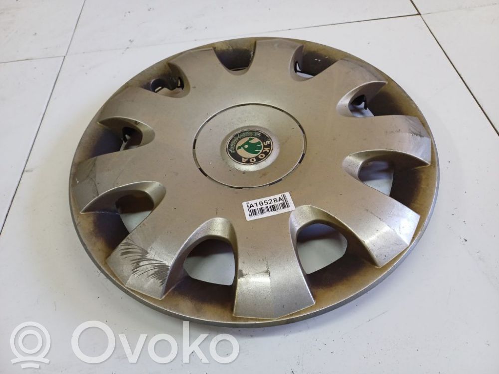 Skoda Octavia Mk2 (1Z) Mozzo/copricerchi/borchia della ruota R15
