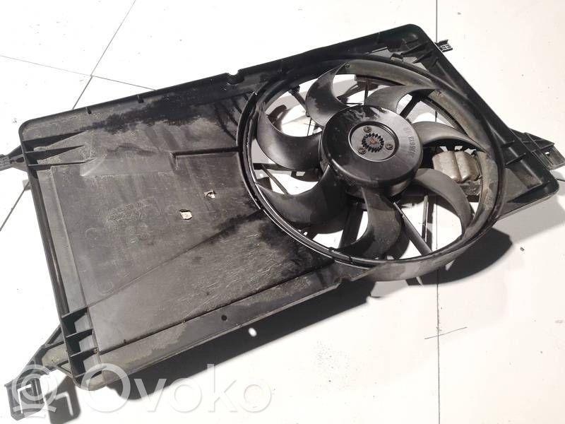 Ford Focus Convogliatore ventilatore raffreddamento del radiatore 