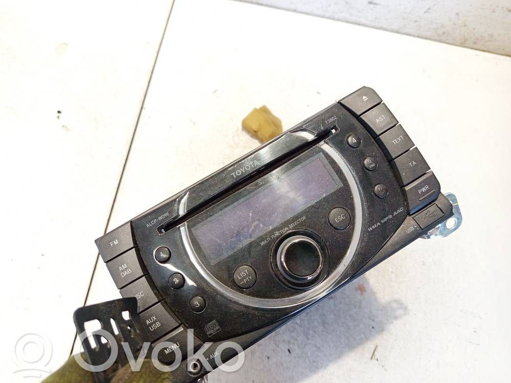 Toyota Hilux (AN10, AN20, AN30) Panel / Radioodtwarzacz CD/DVD/GPS