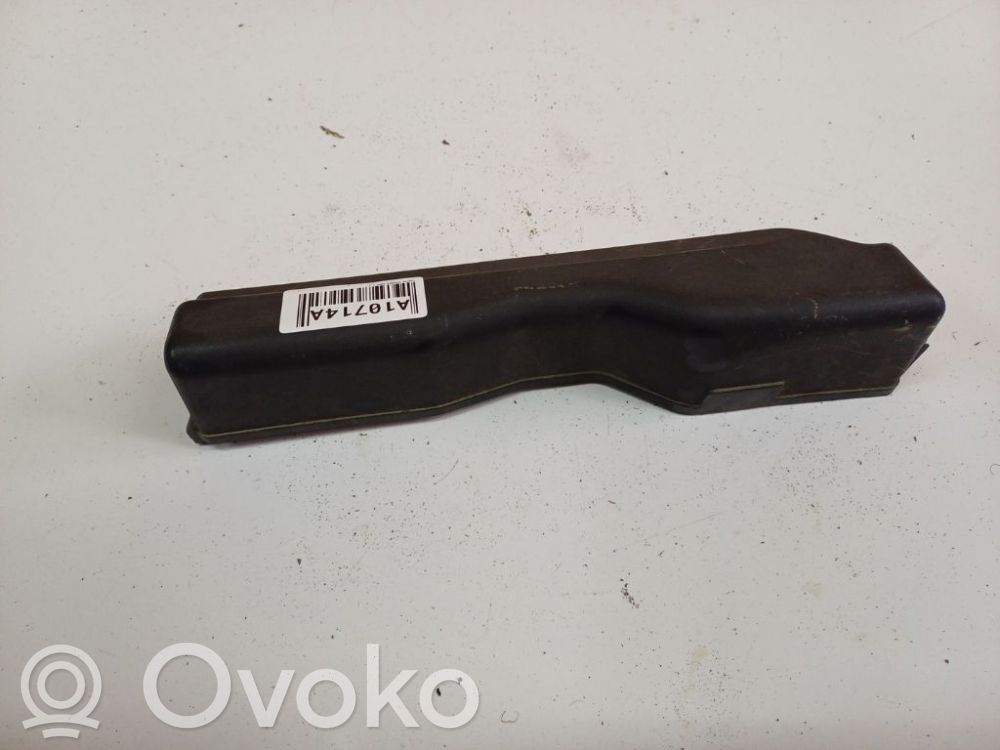 Toyota Avensis T250 Pokrywa skrzynki bezpieczników 