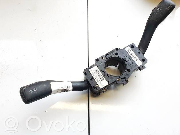 Volkswagen PASSAT B5 Leva/interruttore dell’indicatore di direzione e tergicristallo 