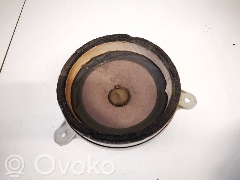Subaru Impreza III Etuoven kaiutin 