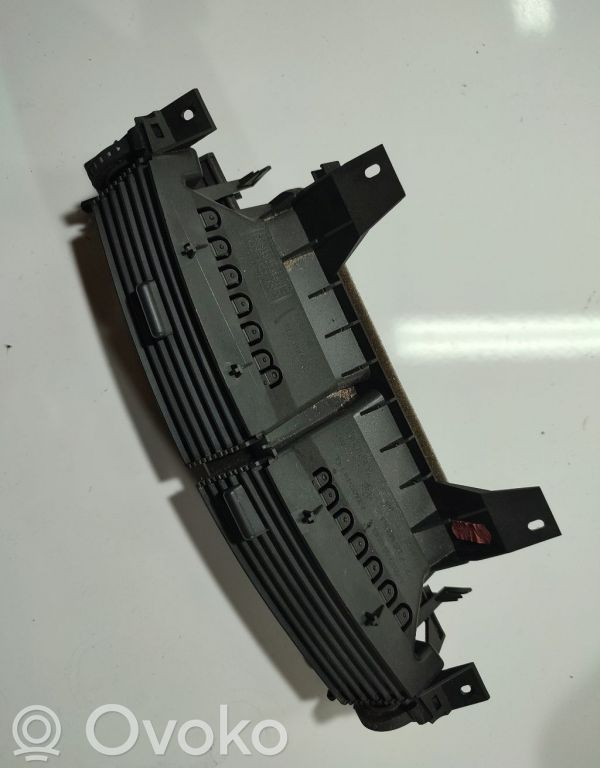 Renault Espace - Grand espace IV Rejilla de ventilación central del panel