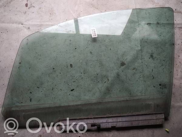 Opel Zafira B Szyba drzwi przednich