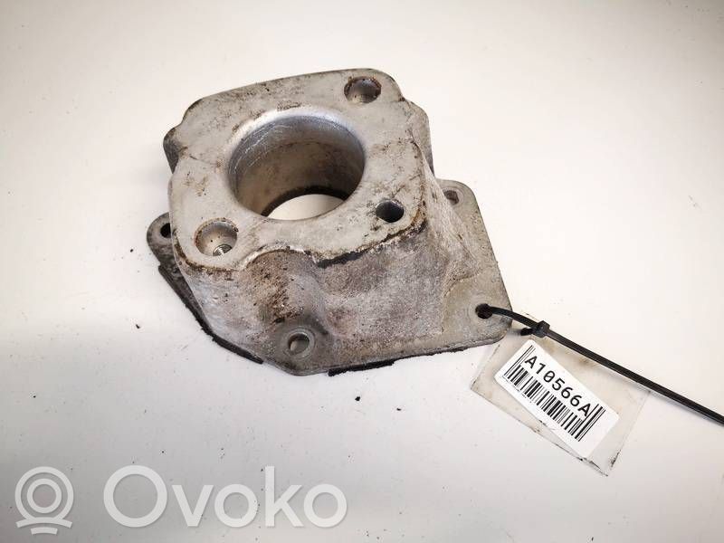 Engine mounting bracket   8200162702,8200162702