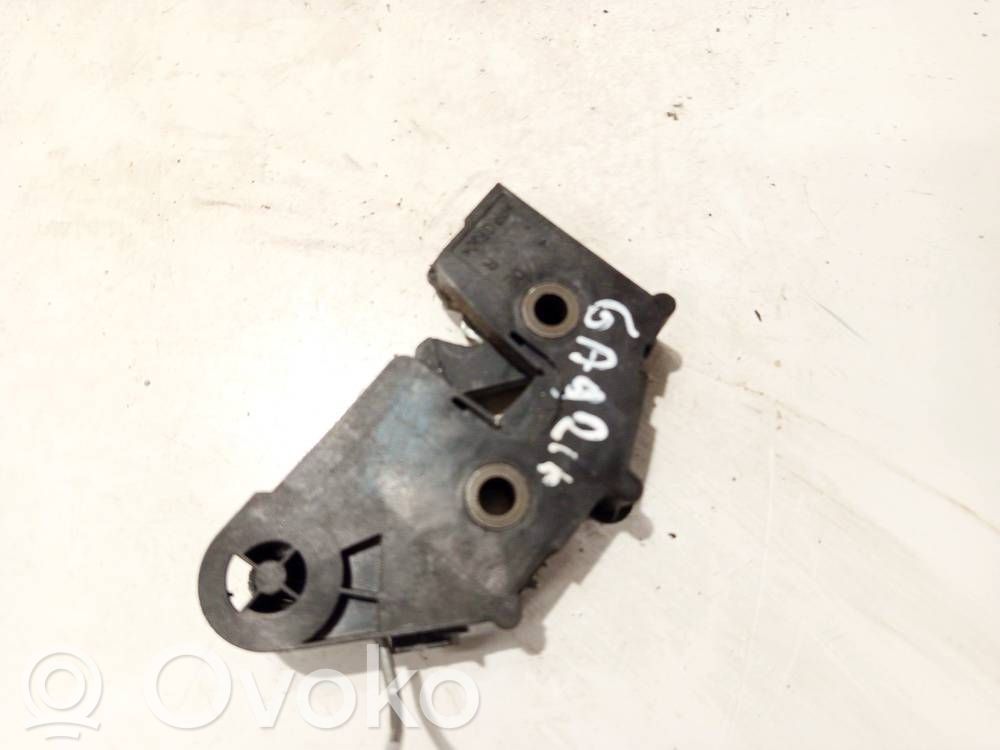 Opel Meriva A Zatrzask blokady oparcia fotela 