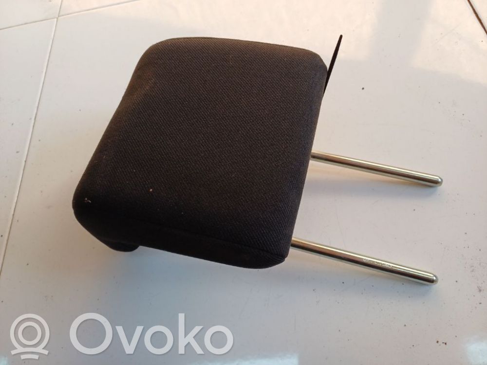 Etuistuimen pääntuki