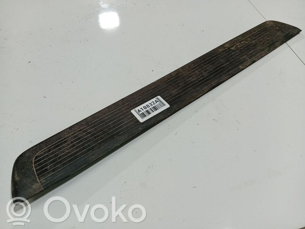 Honda FR-V Capac prag față 