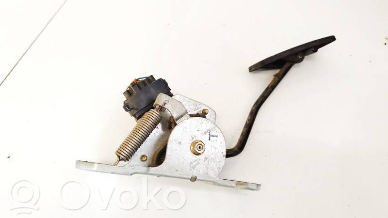 Subaru Legacy Accelerator throttle pedal 