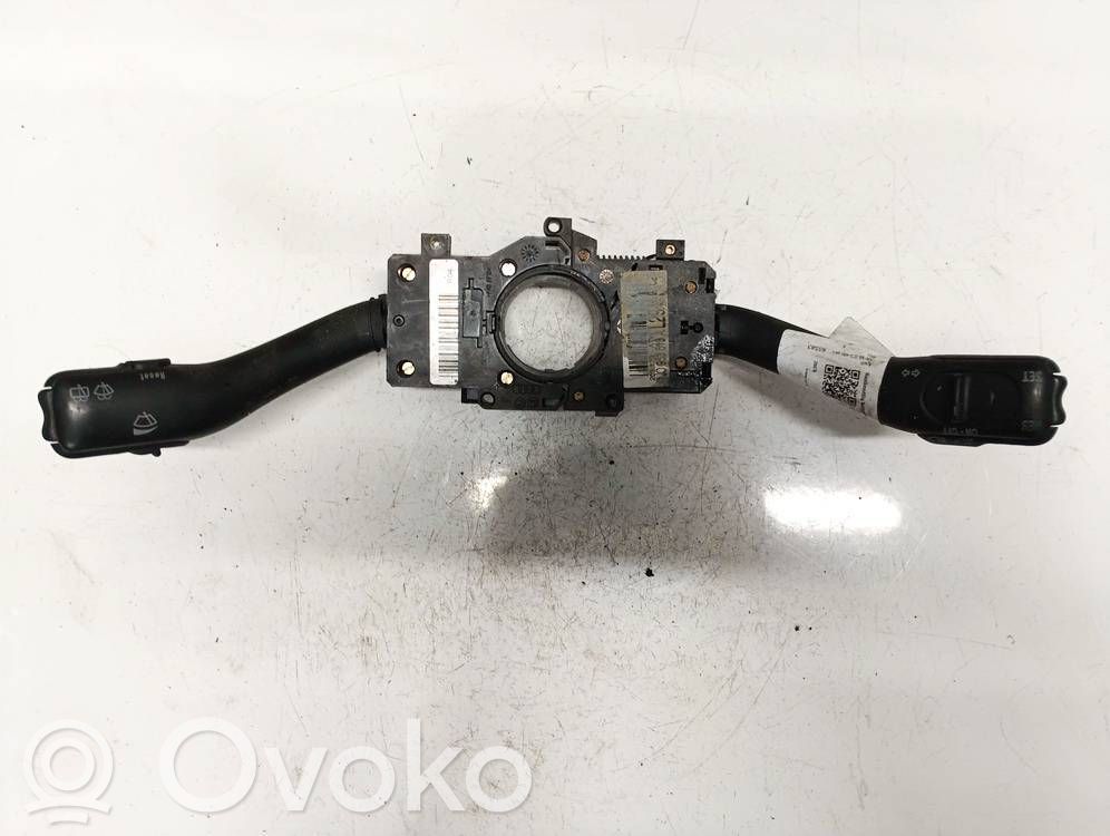 Audi A6 S6 C5 4B Leva/interruttore dell’indicatore di direzione e tergicristallo 