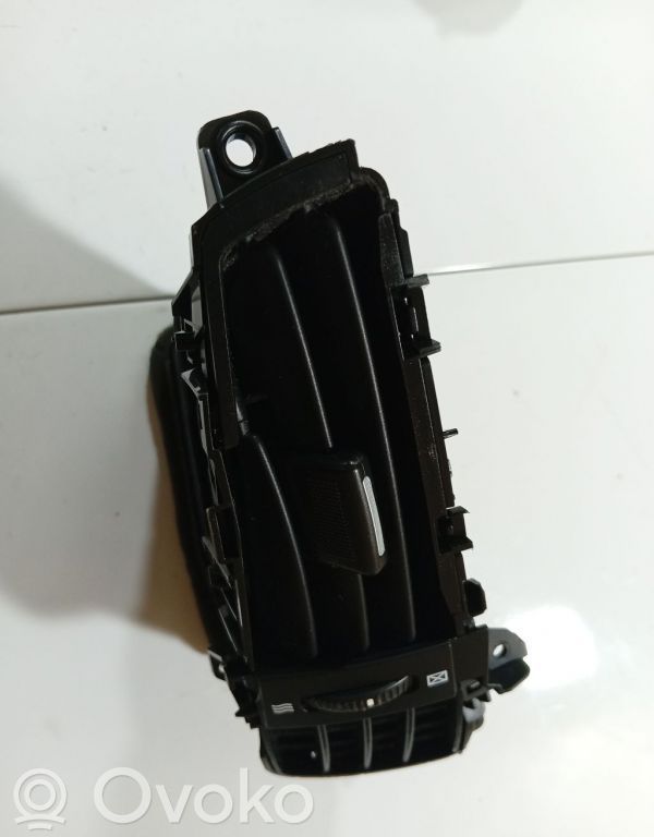 Grille d'aération centrale   808764,808764,808764