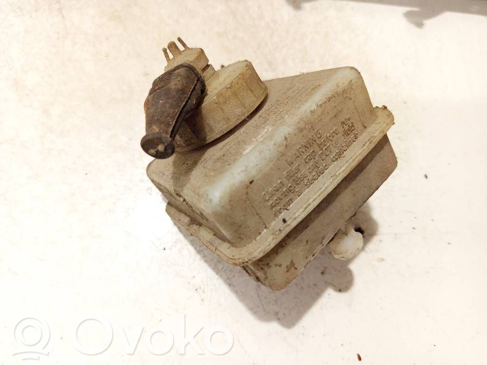Volkswagen PASSAT B2 Zbiornik płynu hamulcowego 