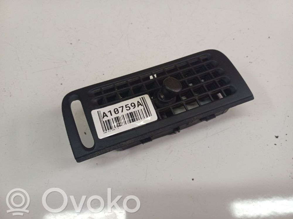 Saab 9-5 Dysze / Kratki środkowego nawiewu deski rozdzielczej 