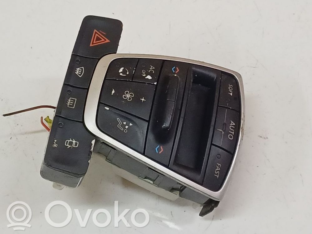 Panel klimatyzacji   275100001R,275100001R,A02000A8412000,B9E20536