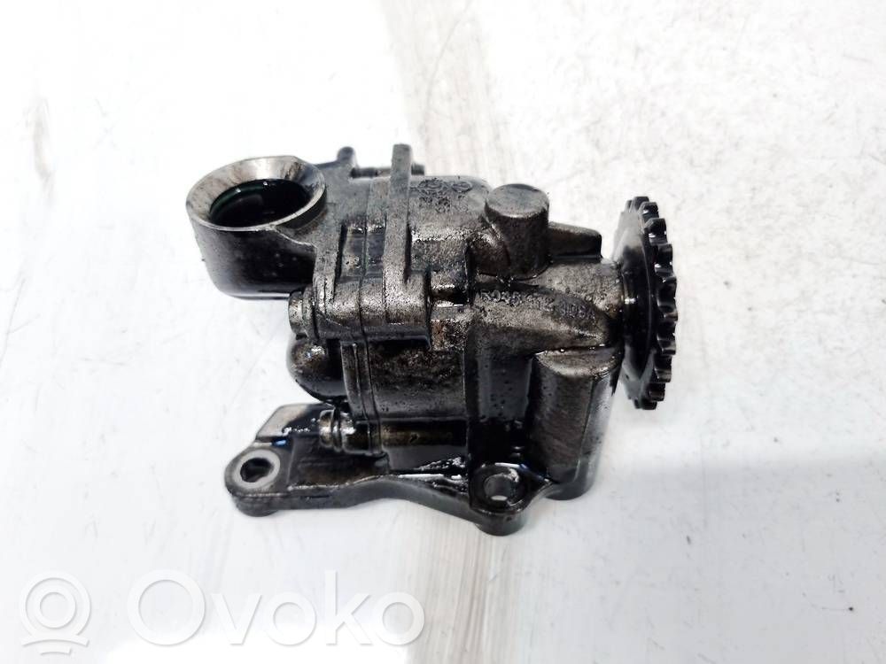 Skoda Praktik (5J8) Öljypumppu