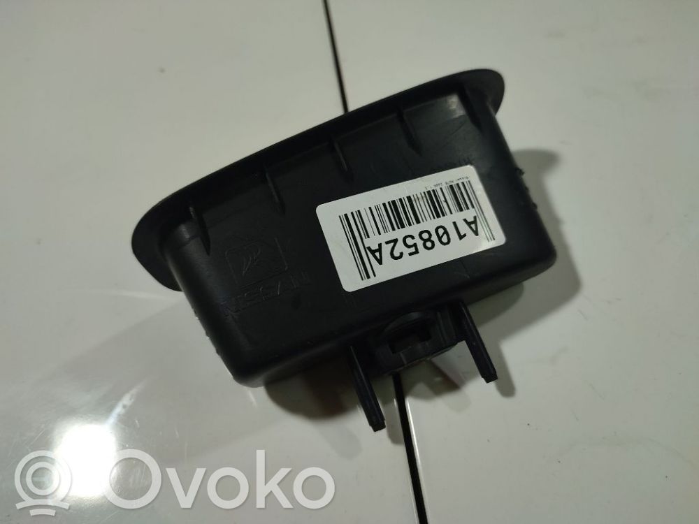Nissan Note (E11) Cutie mănuși