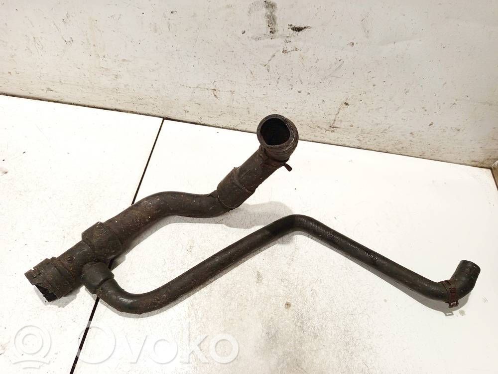 Volkswagen PASSAT B5 Tubo flessibile del liquido di raffreddamento del motore