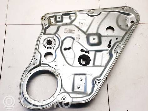 Toyota Avensis T250 Regulador con motor de la ventanilla de la puerta corredera