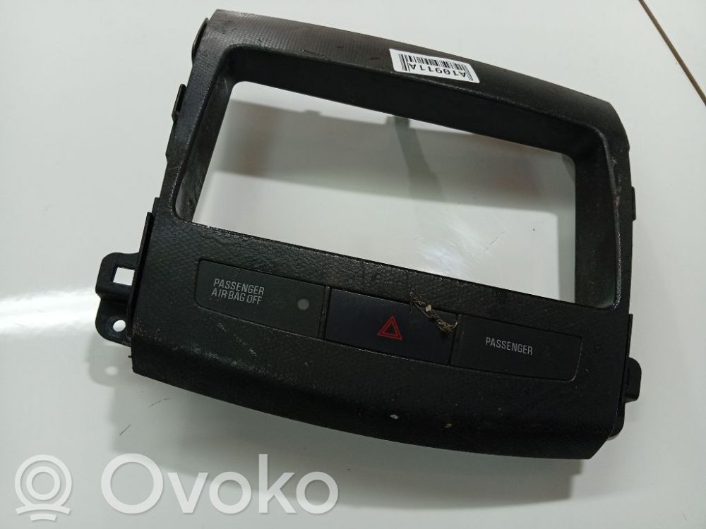 Peugeot 4007 Botón interruptor de luz de peligro 