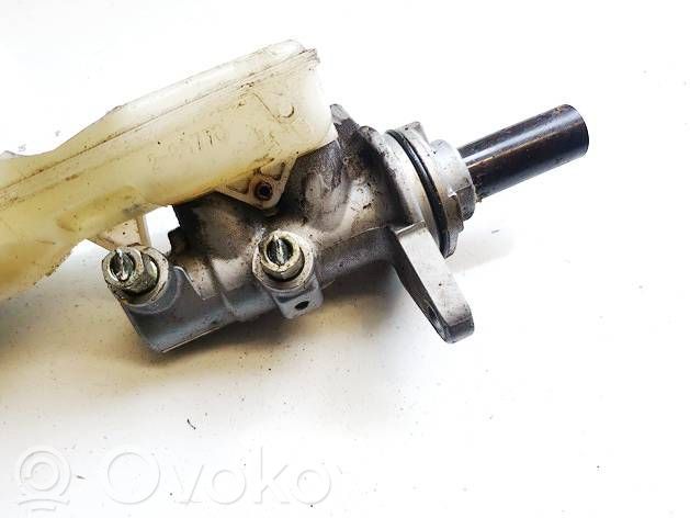 Master brake cylinder
