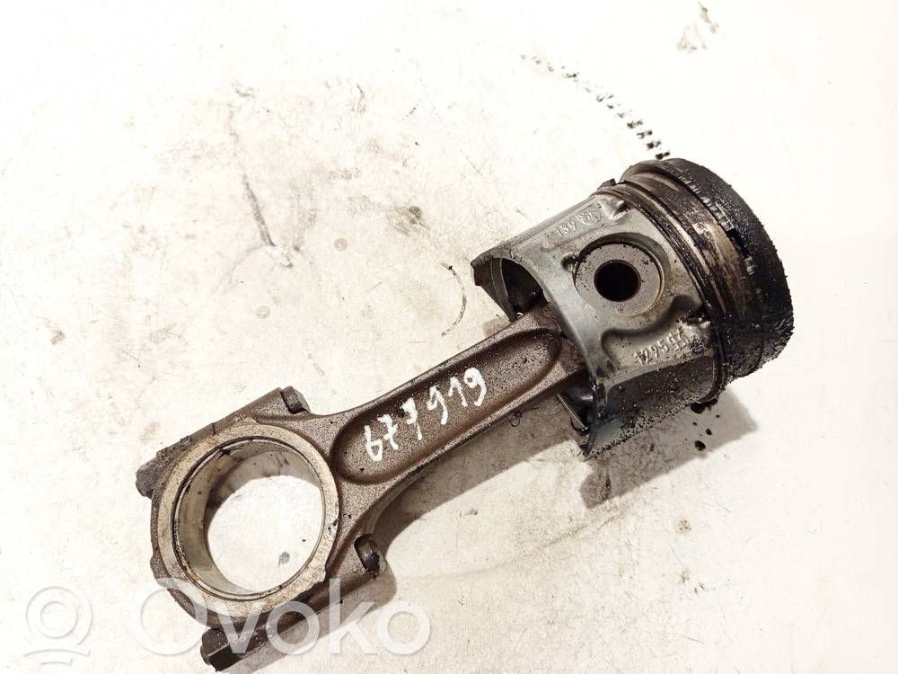 Piston cu bielă   085190,085190