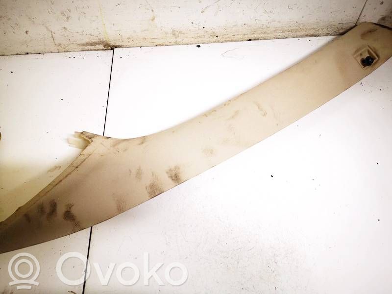 Volvo XC70 C-pilarin verhoilu 