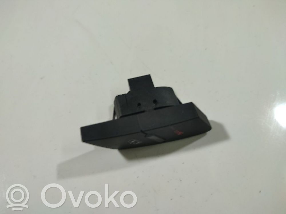 Audi A6 S6 C6 4F Keskuslukituksen kytkin 