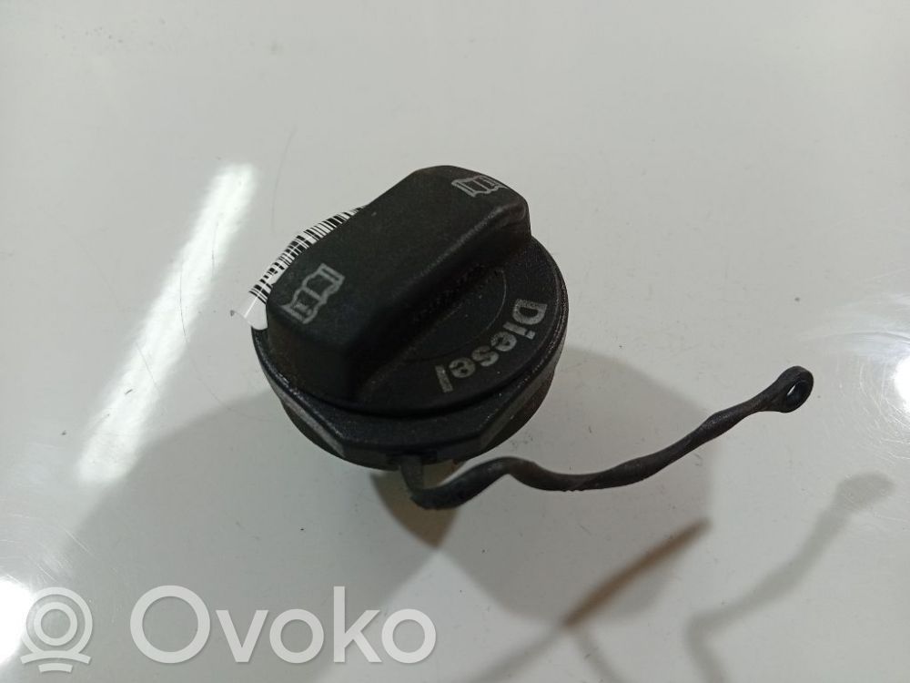 Audi A6 S6 C6 4F Korek wlewu paliwa 