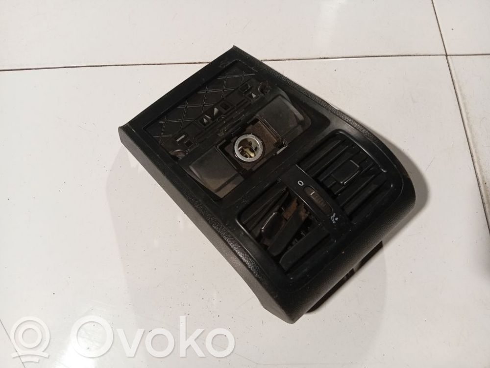 Volkswagen PASSAT B6 Alte piese de interior 