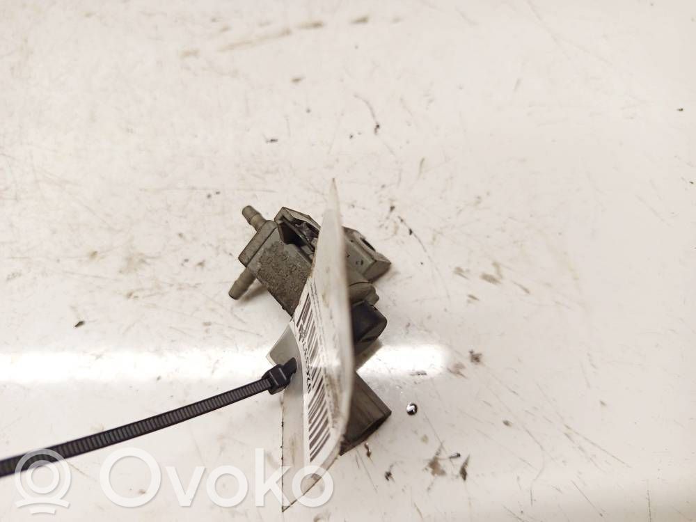 Audi A7 S7 4G Turboahtimen magneettiventtiili 