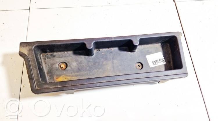 Toyota Corolla E120 E130 Muu vararenkaan verhoilun elementti 