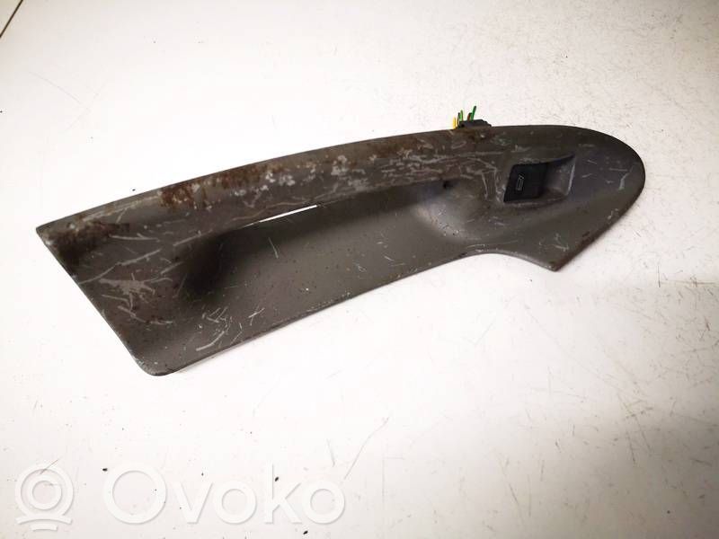 Audi A4 S4 B5 8D Electric window control switch 