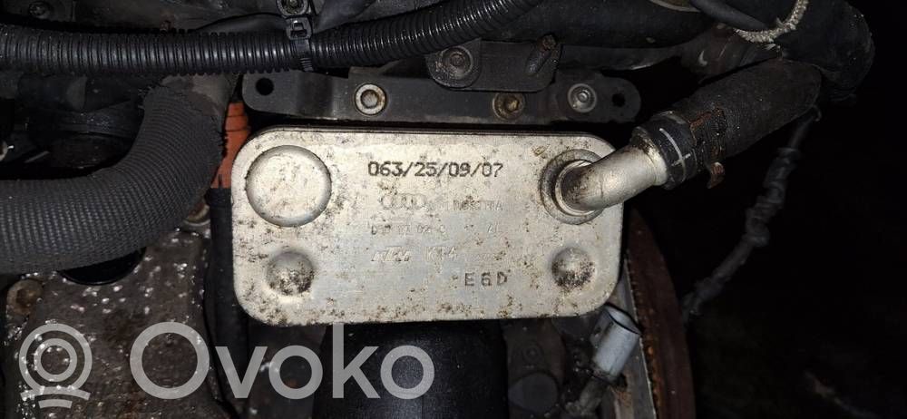Audi A6 S6 C6 4F Radiatore dell’olio del motore