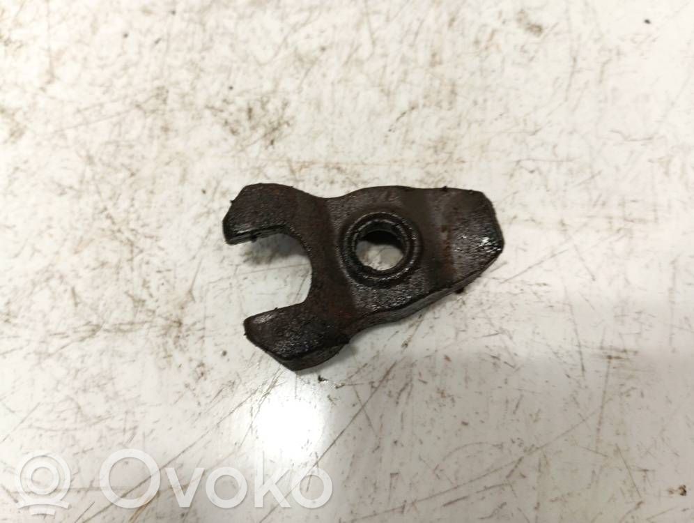 Peugeot 4007 Bridă fixare injector 