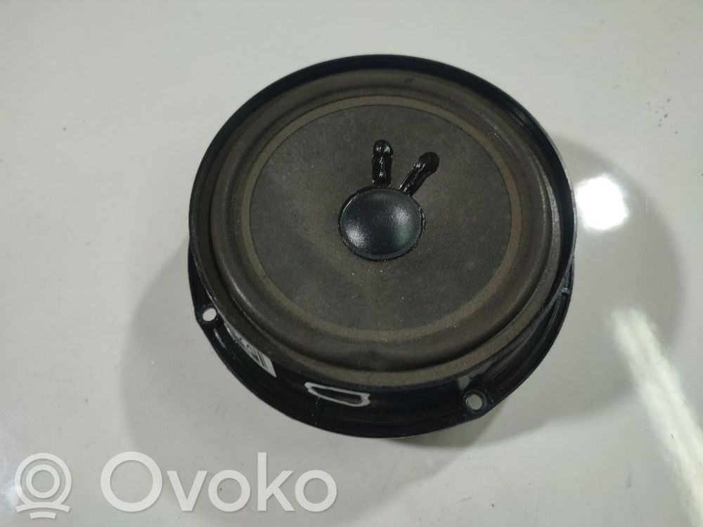 Volkswagen PASSAT B6 Altoparlante portiera anteriore 