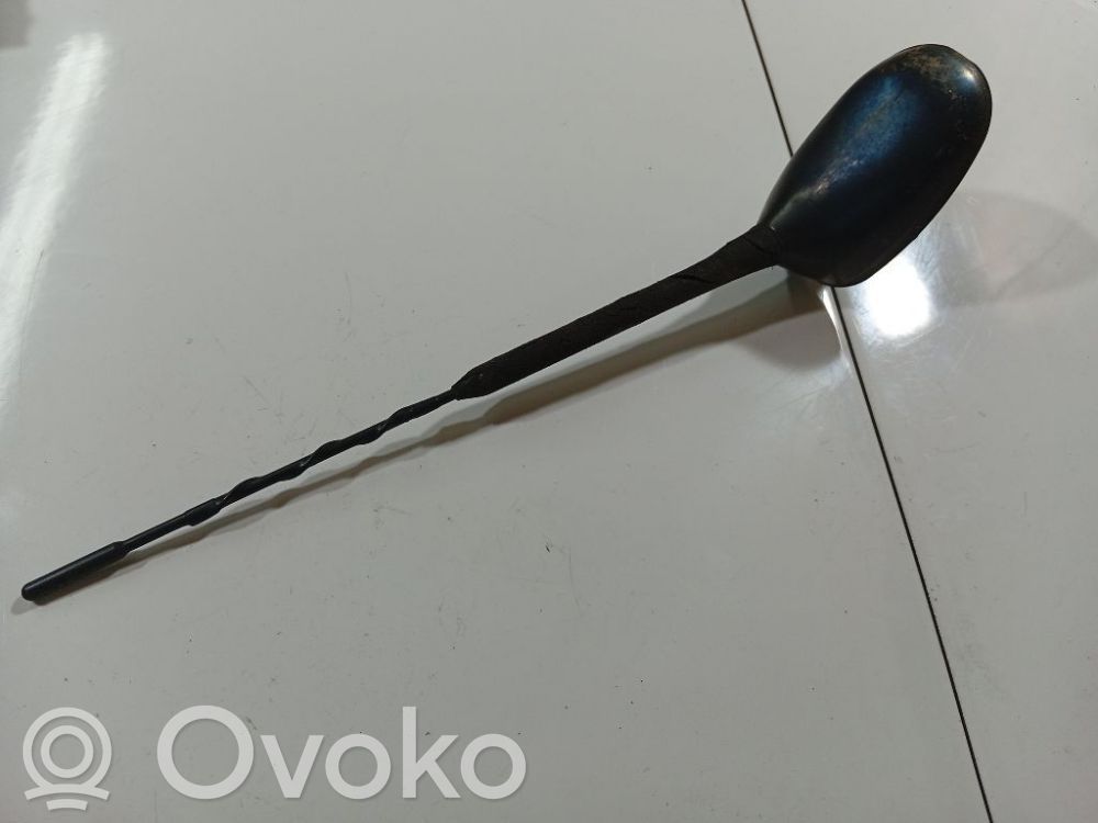 Opel Vectra C GPS-pystyantenni 
