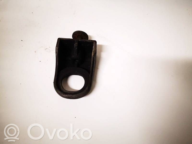 Peugeot 406 Fixation de radiateur