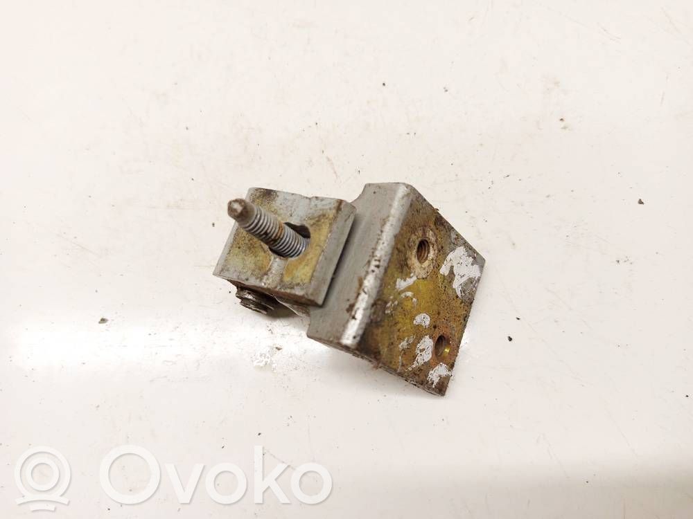 Audi A4 S4 B5 8D Bisagra inferior de la puerta trasera