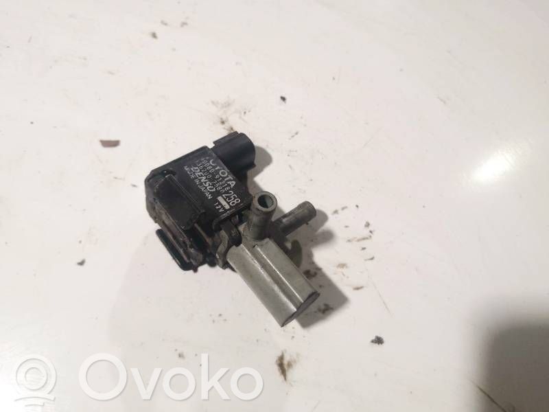 Toyota Corolla E120 E130 Zawór podciśnienia / Elektrozawór turbiny 