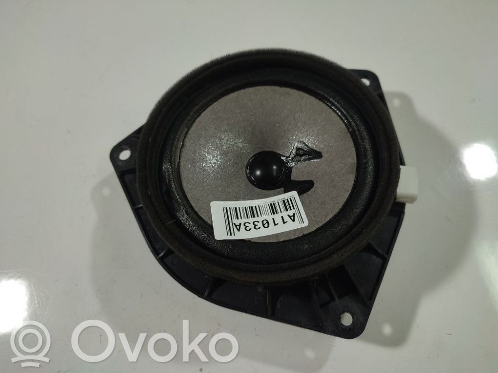 Toyota Avensis Verso Głośnik drzwi przednich 
