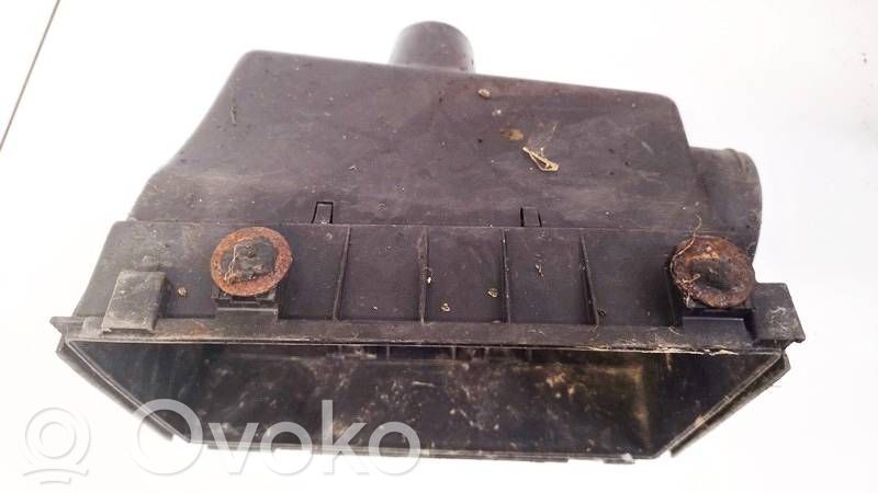 Air filter box   1727684,7416043,1727684,1727685,7416027,7416043
