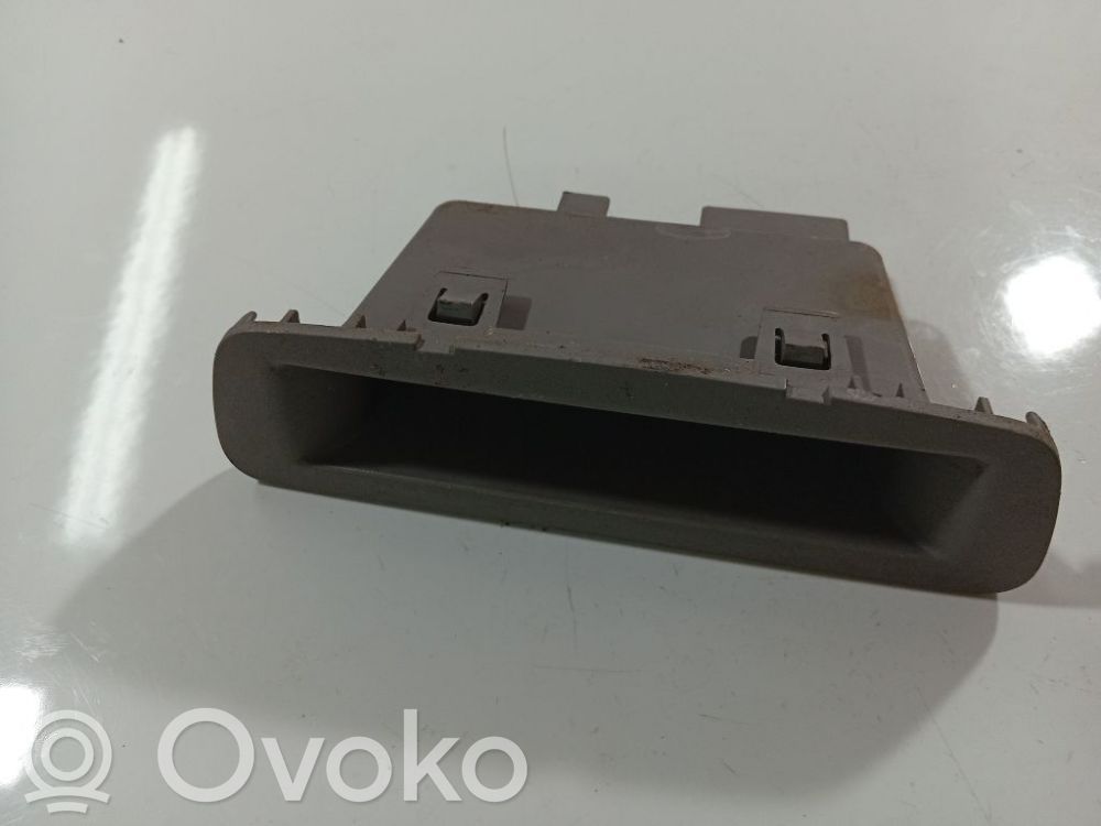 Nissan Almera Tino Inne części wnętrza samochodu