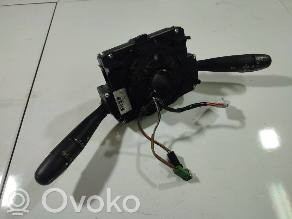 Peugeot 207 Leva/interruttore dell’indicatore di direzione e tergicristallo 