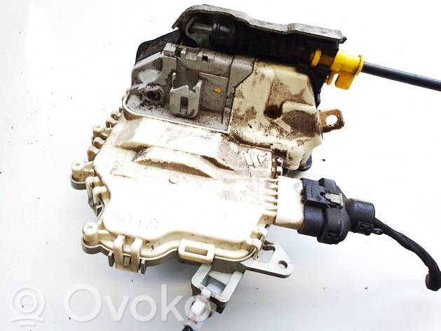 Audi A7 S7 4G Zamek drzwi przednich 