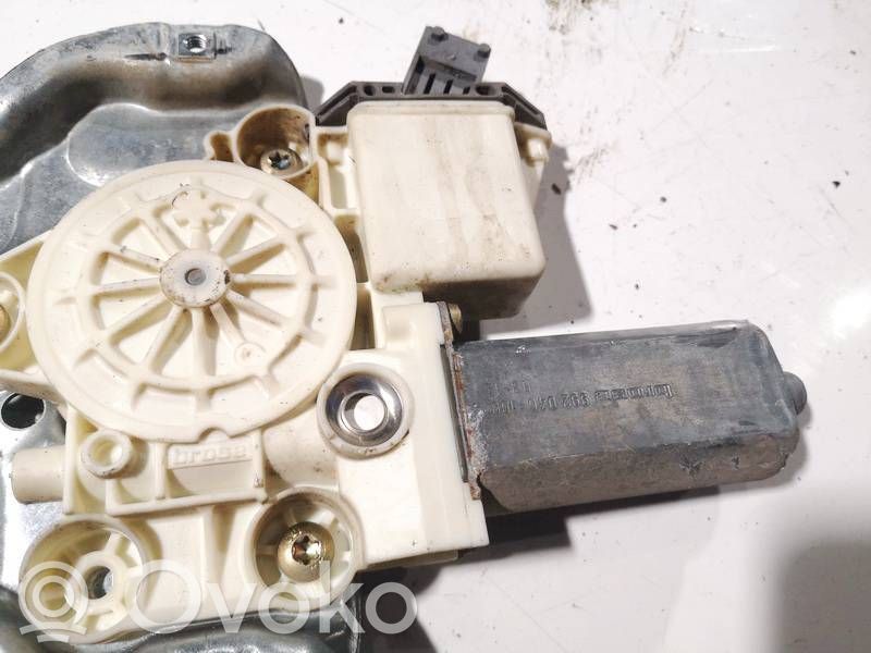 Toyota Avensis T250 Motor macara geam ușă spate 