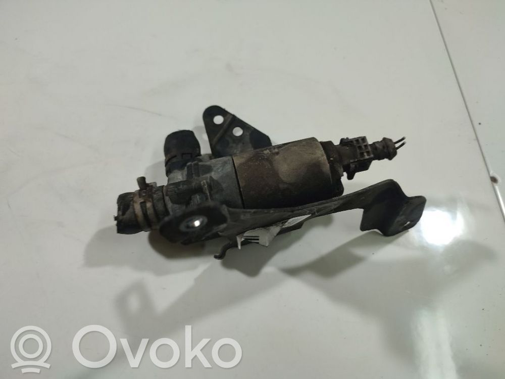 Windscreen/windshield washer pump